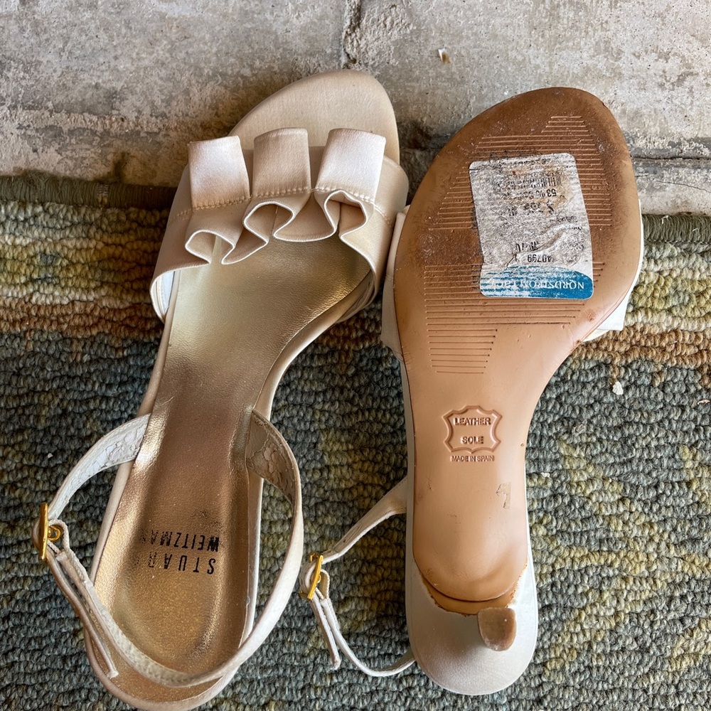 Stuart Weitzman Cream/White Ruffle Heels - Picture 3 of 6